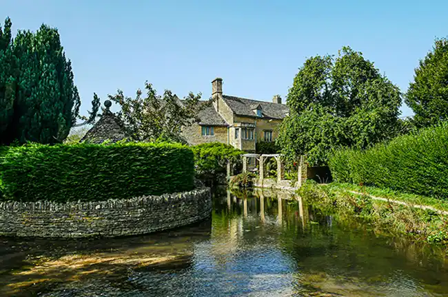 Cottage Holidays - A cottage situated by a stream